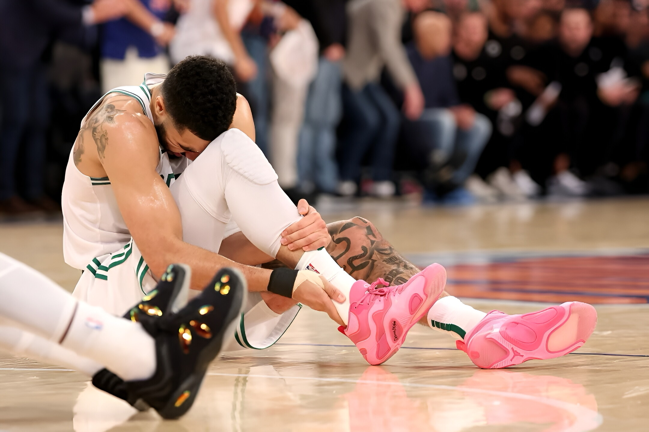 塔图姆在皇家马德里比赛中持续失利，出色防守引发热议！的简单介绍-爱游戏应用